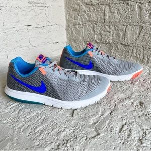 Nike Women's Flex Experience RN 5 Running Shoe 844729 003 Size 9.5